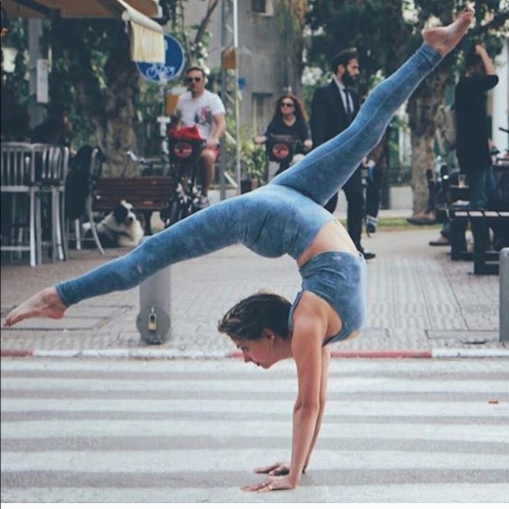 Ali Yoga airbrush denim leggings
